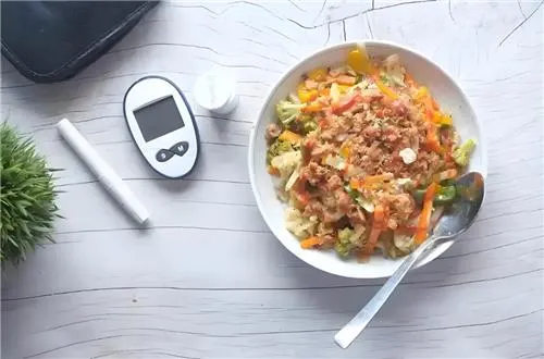 糖尿病加餐指南:10种低GI零食推荐清单
